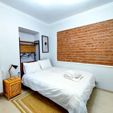 Chong Apartelle 2 아파트 *
