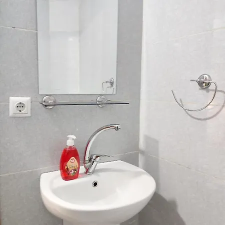 Chong Apartelle 2 *